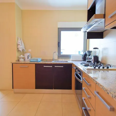 Spacious With A/c, 5 Walking Min From The Beach אלבופיירה